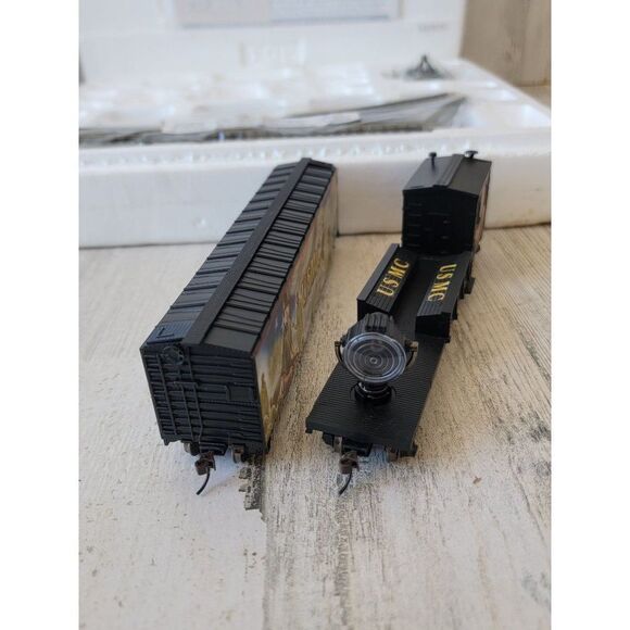 Hawthorne Tarawa Box Car & Semper Fi Search Light Car village train xmas - Picture 11 of 13